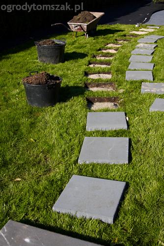 ogrod bystra obrzeze palstikowe trawnik plyty betonowe 01