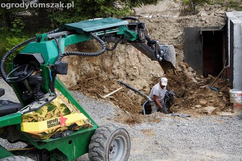 wilkowice mikuszowice lodygowice bystra ogrod murki piaskowiec trawnik schody piwniczka formowanie terenu skarpy IMG 7254